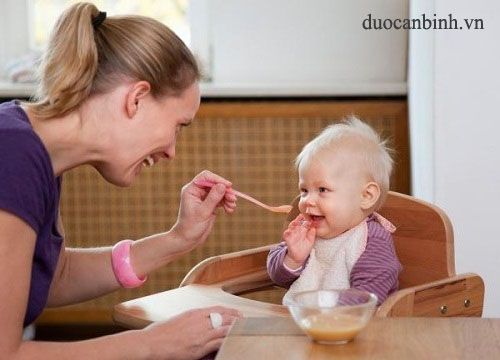 Cách cho trẻ ăn nhanh lẹ